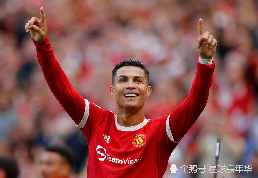 苏成峰感慨道：哎呀……叶长缨这个人，看起来就是一介书生，很儒雅、也很有风度，不过他不是什么武道人士，不能说是手无缚鸡之力，但跟武道人士比起来，也差不多了。
